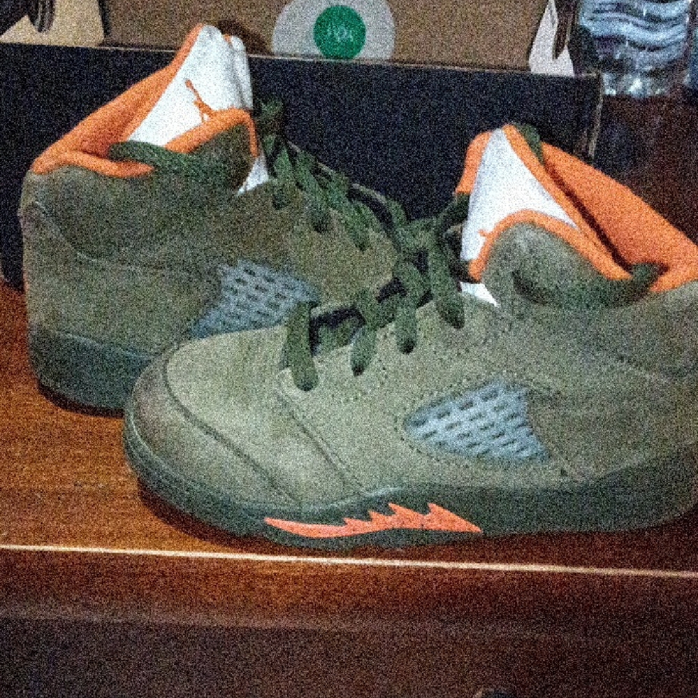 Jordan Kids Sneakers in Olive and Orange